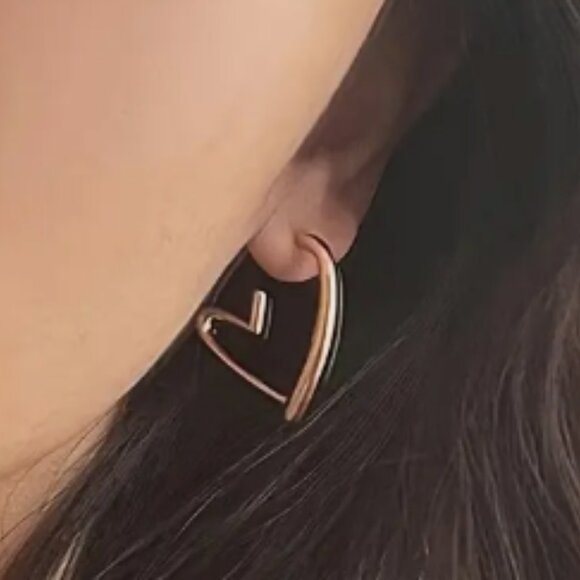 22k Gold Plated Heart Hoop Earrings - Picture 5 of 6